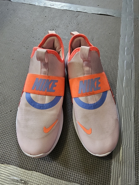 Nike Shoes - Nike Flex Run